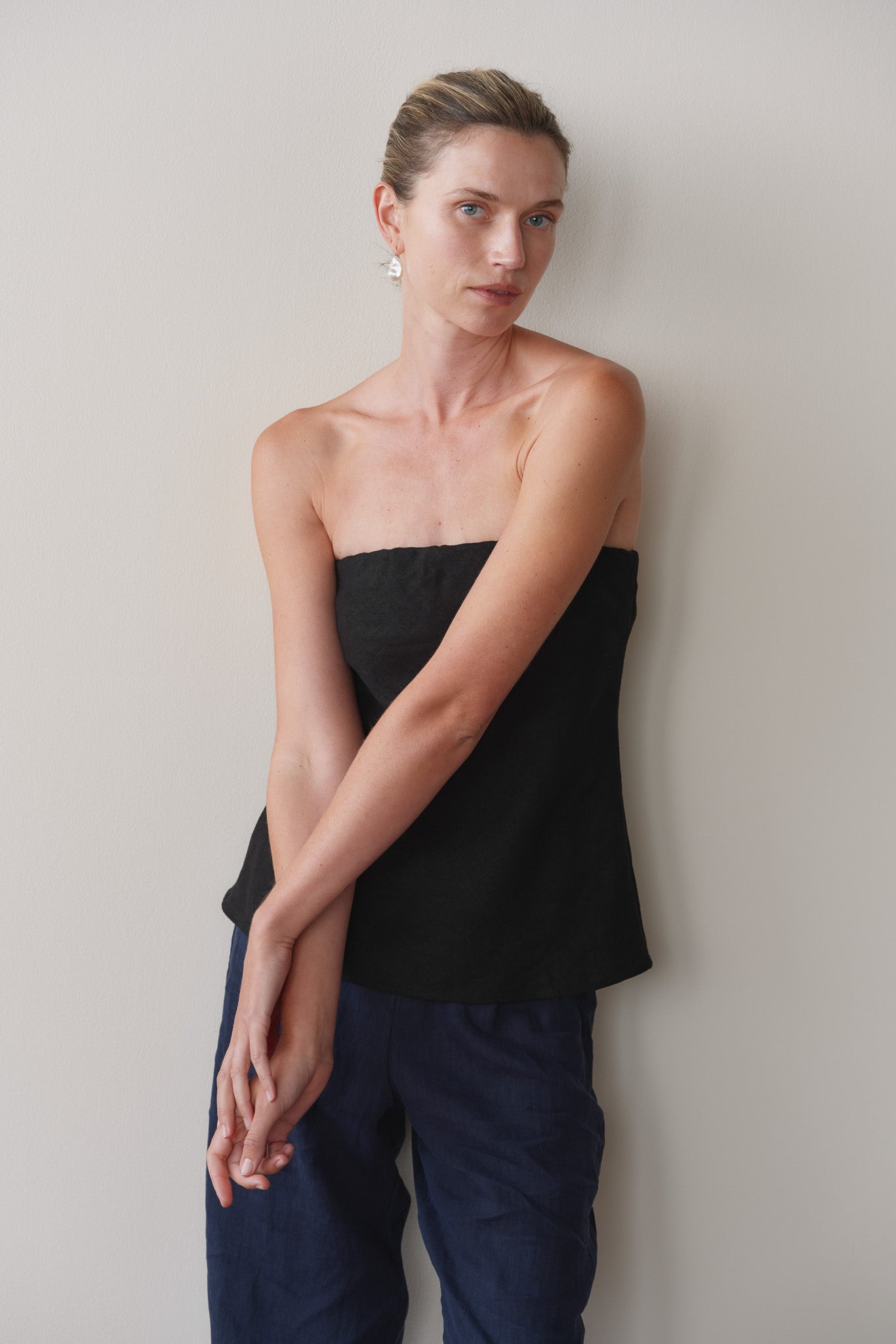 Women Jet Linen Tube Top