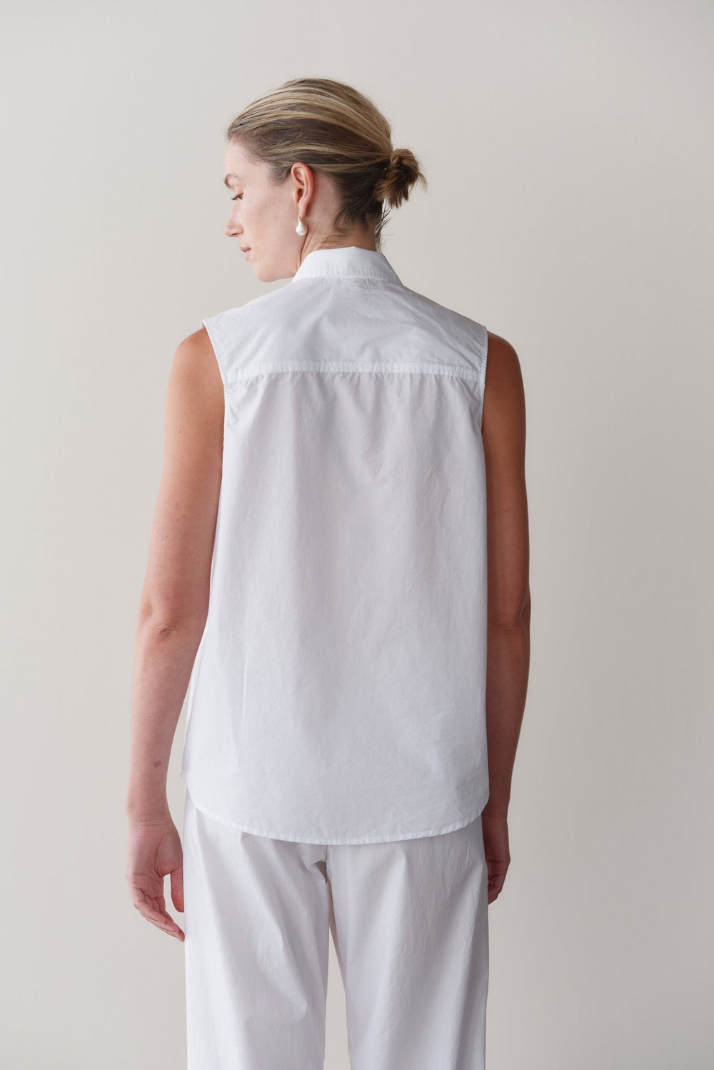Women The Pop Sleeveless Shirt