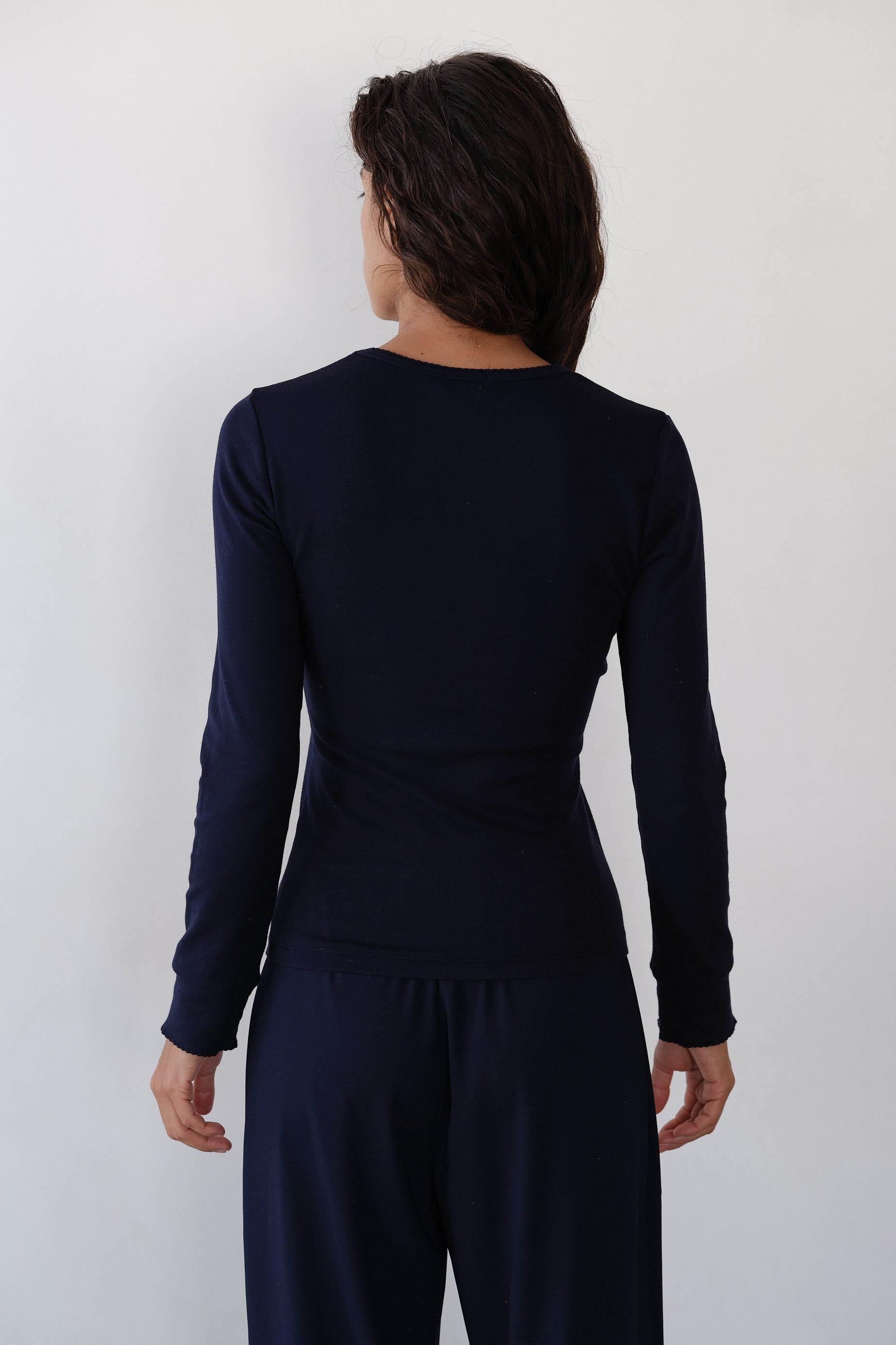 Women The Baby Rib Scallop Long Sleeve