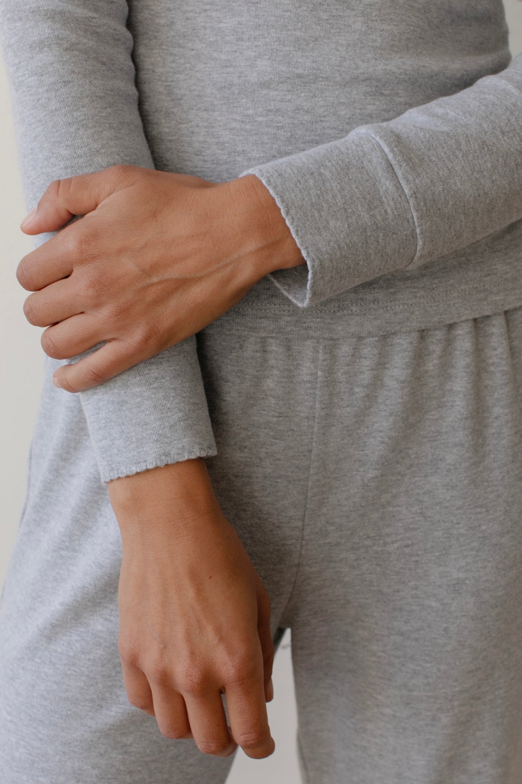 Women Heather Grey Baby Rib Scallop Long Sleeve