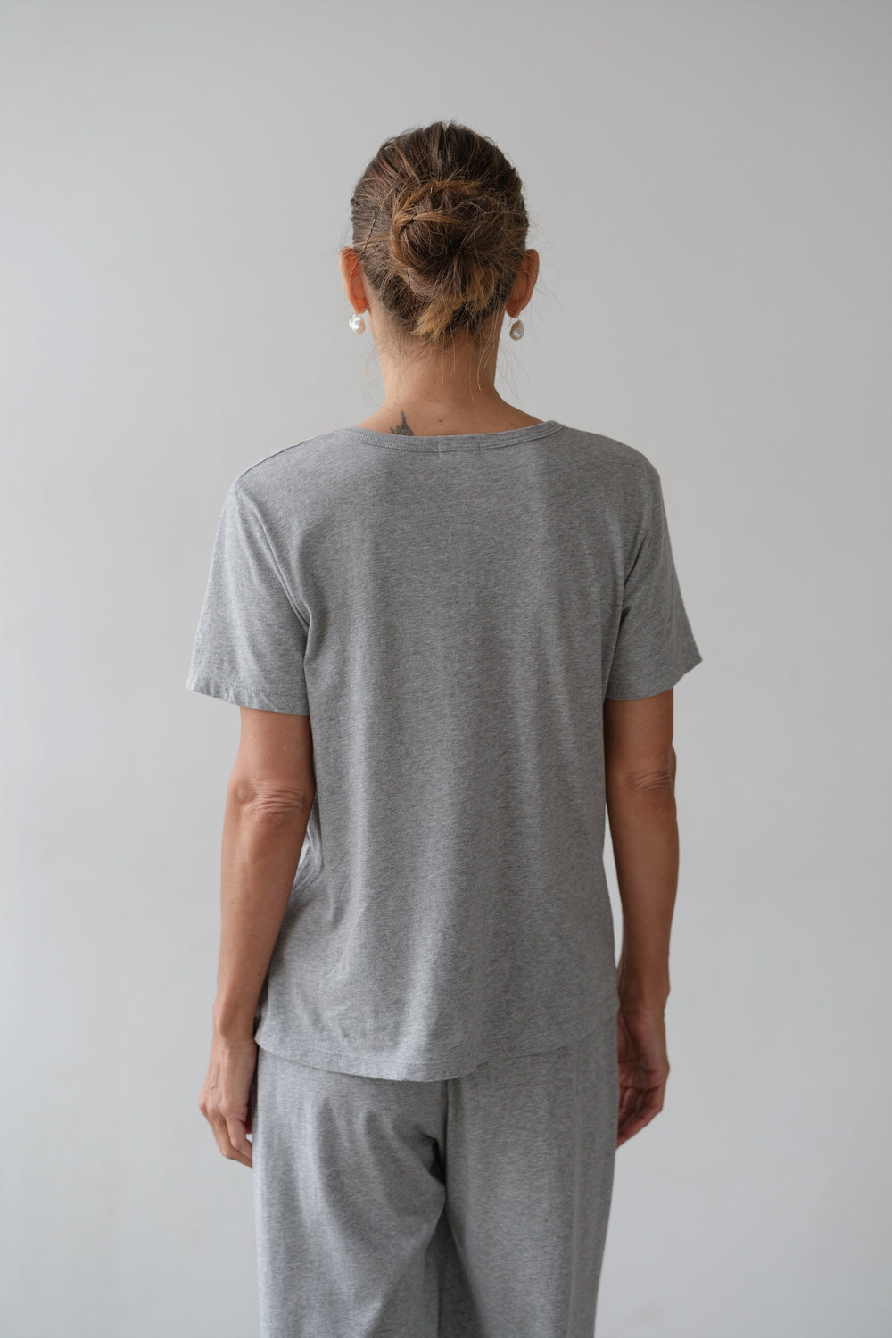 Women The Jersey Relaxed V-Neck