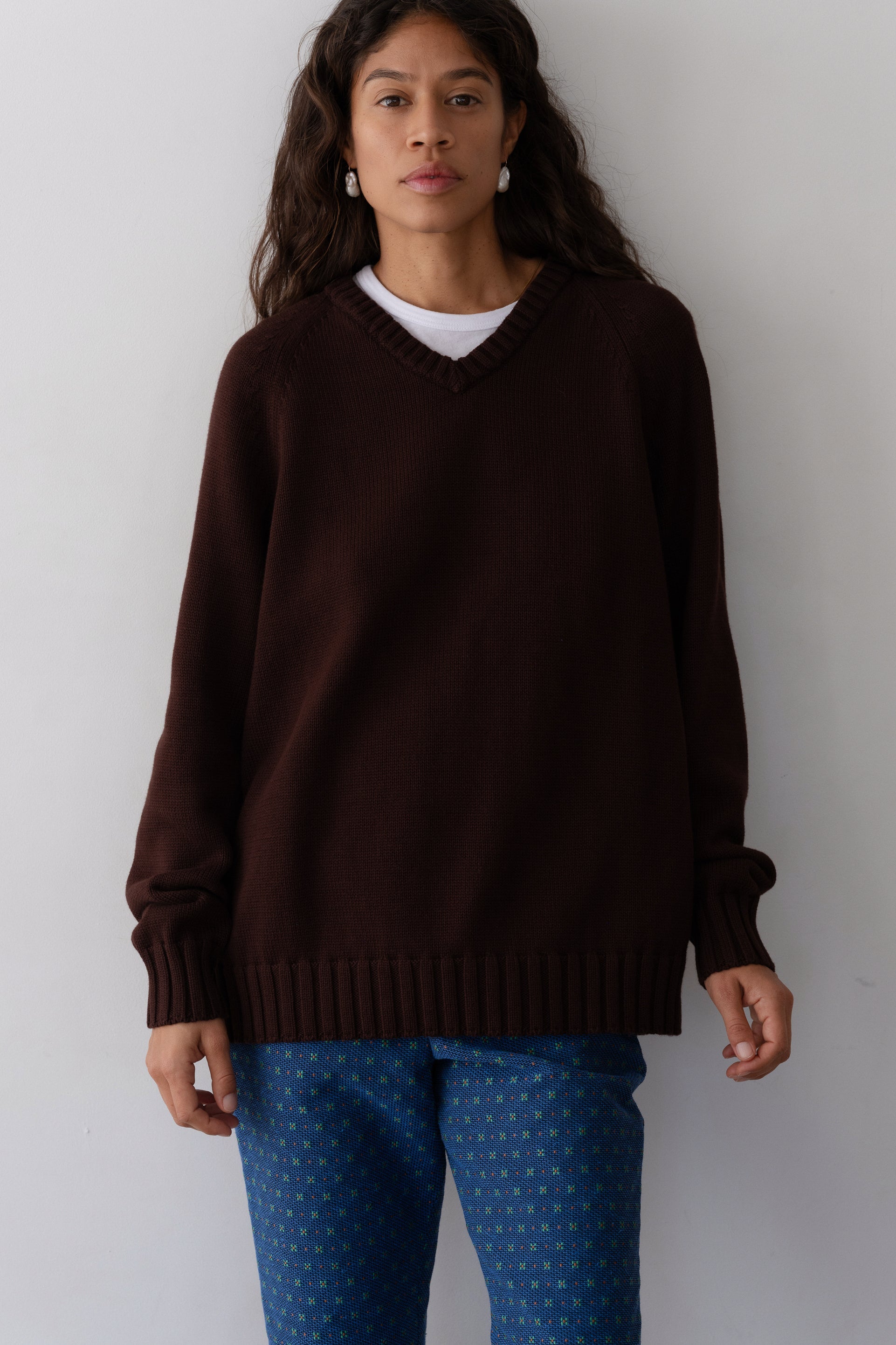 Women The Heavy Cotton Knit V-Neck Sweater