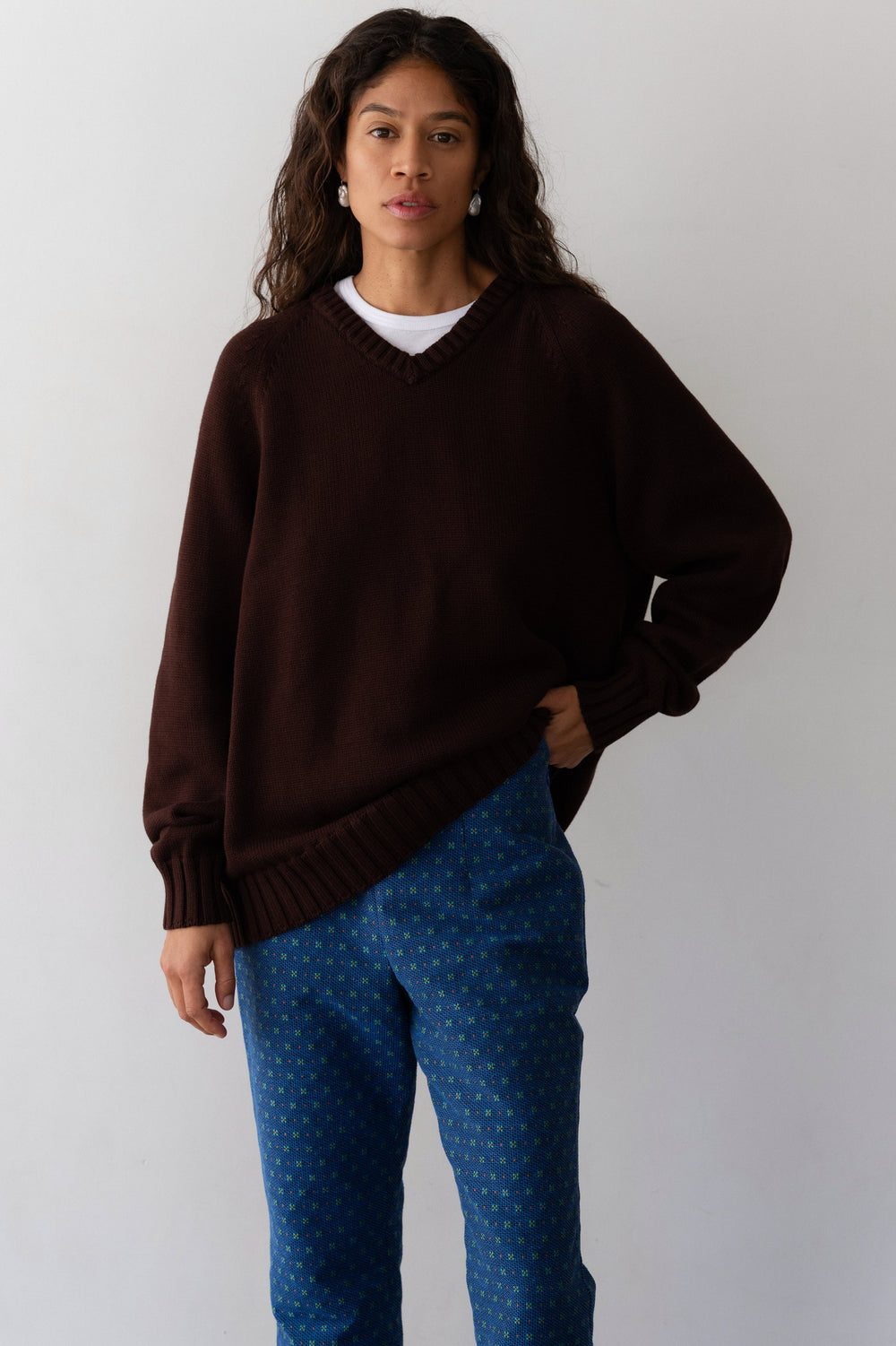 Women The Heavy Cotton Knit V-Neck Sweater