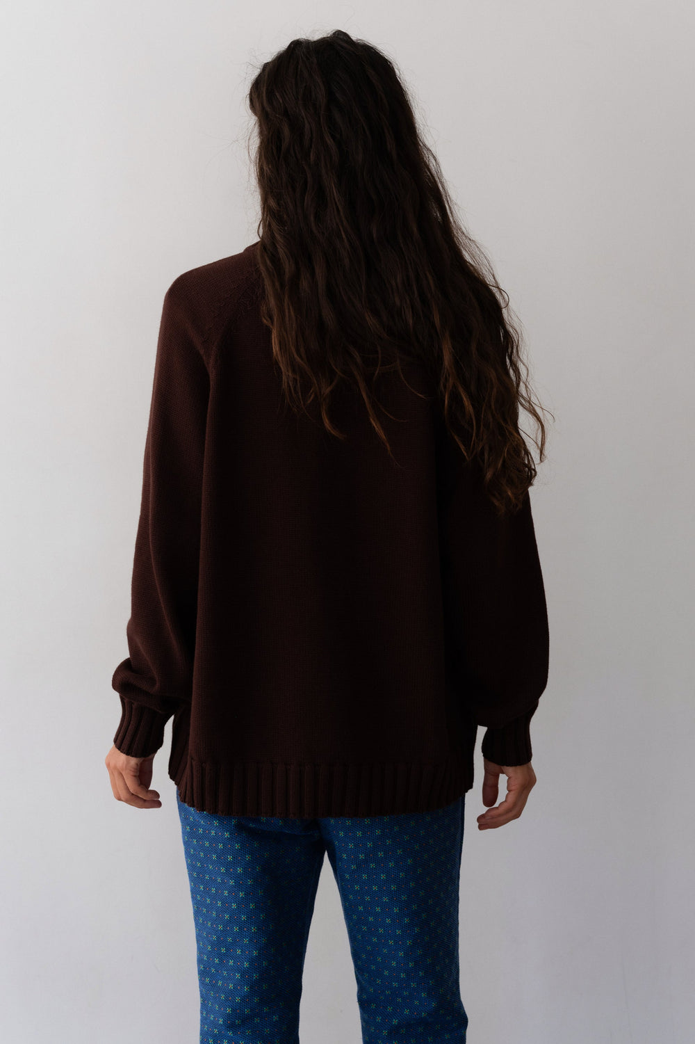 Women The Heavy Cotton Knit V-Neck Sweater