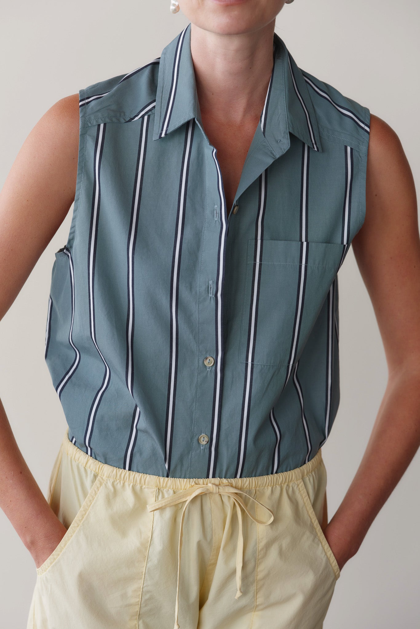 Women The Pop Sleeveless Shirt