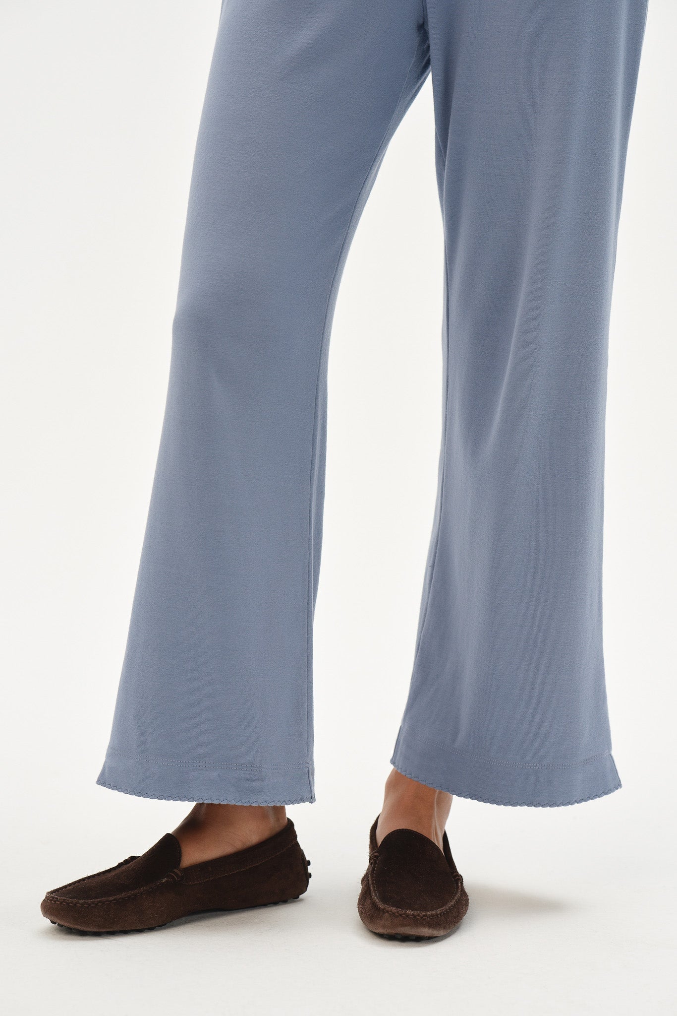 Women The Baby Rib Scallop Pant