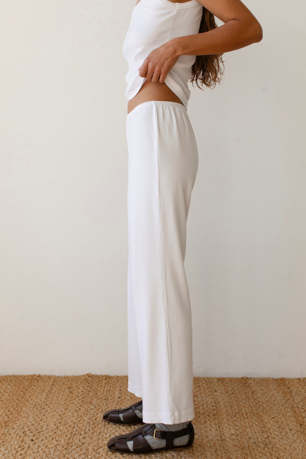 Women Powder Baby Rib Scallop Pant