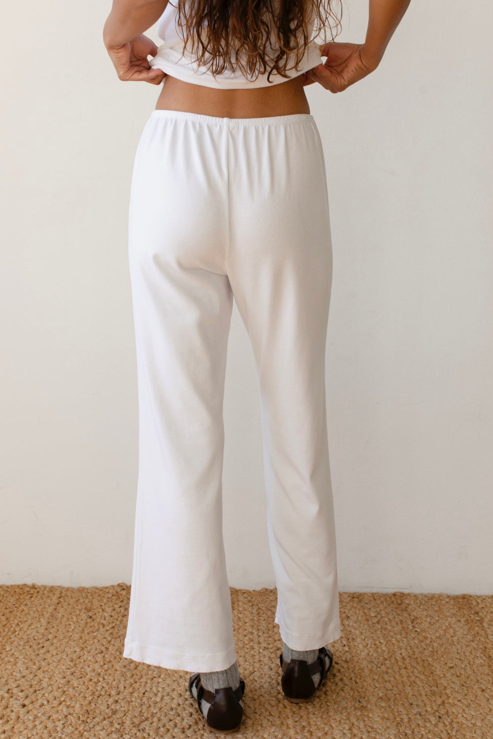 Women Powder Baby Rib Scallop Pant