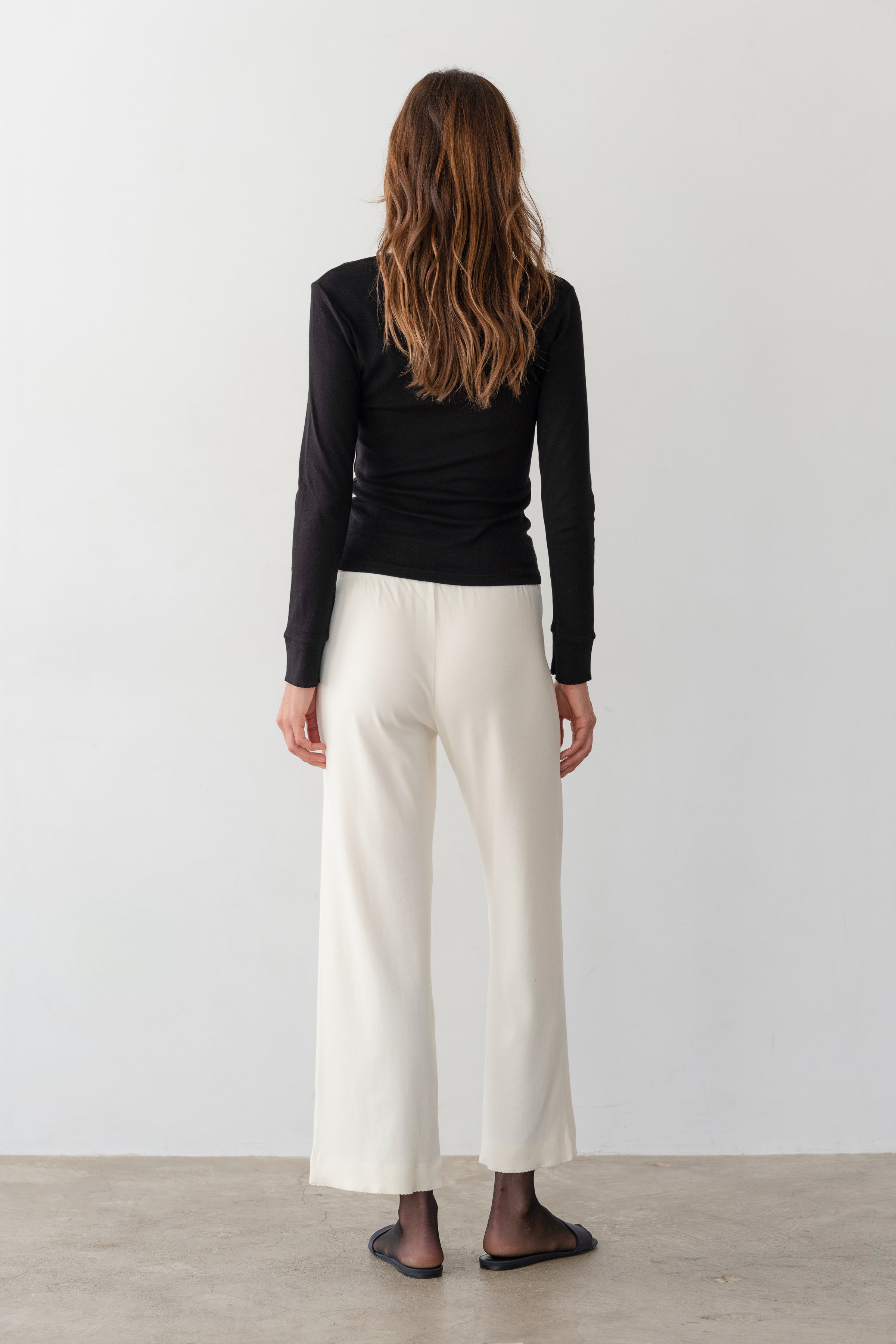 Women Creme Baby Rib Scallop Pant