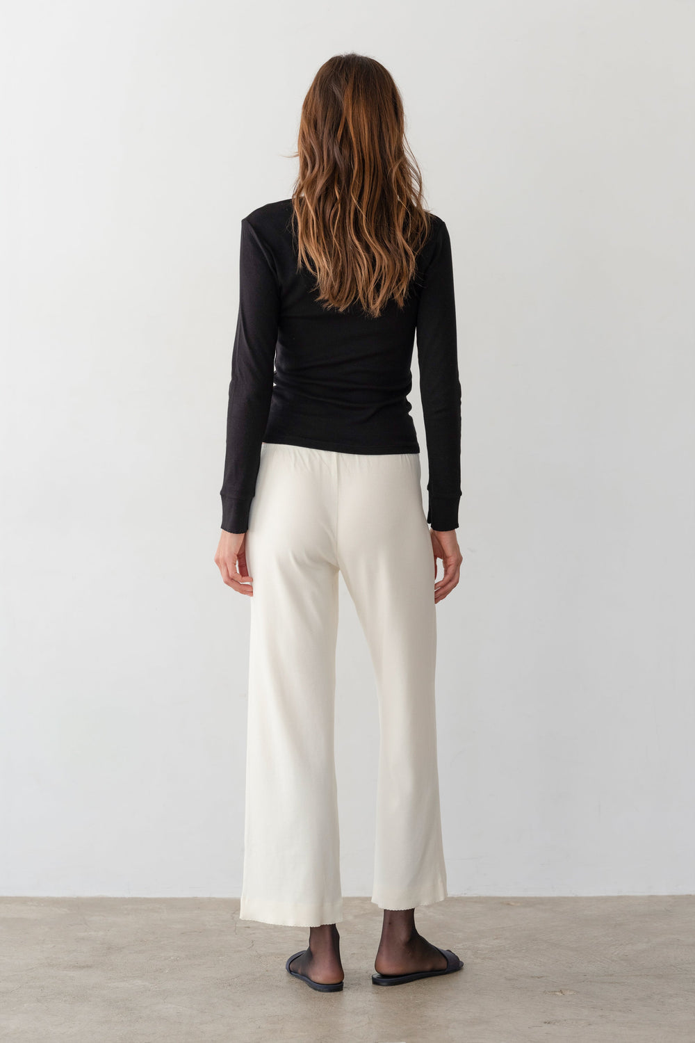 Women Creme Baby Rib Scallop Pant