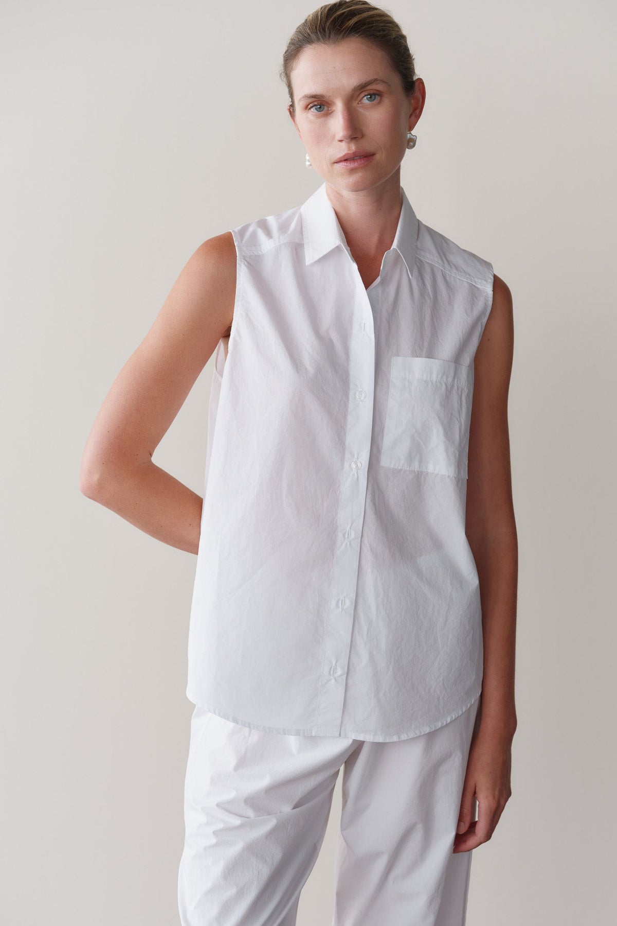 Women The Pop Sleeveless Shirt