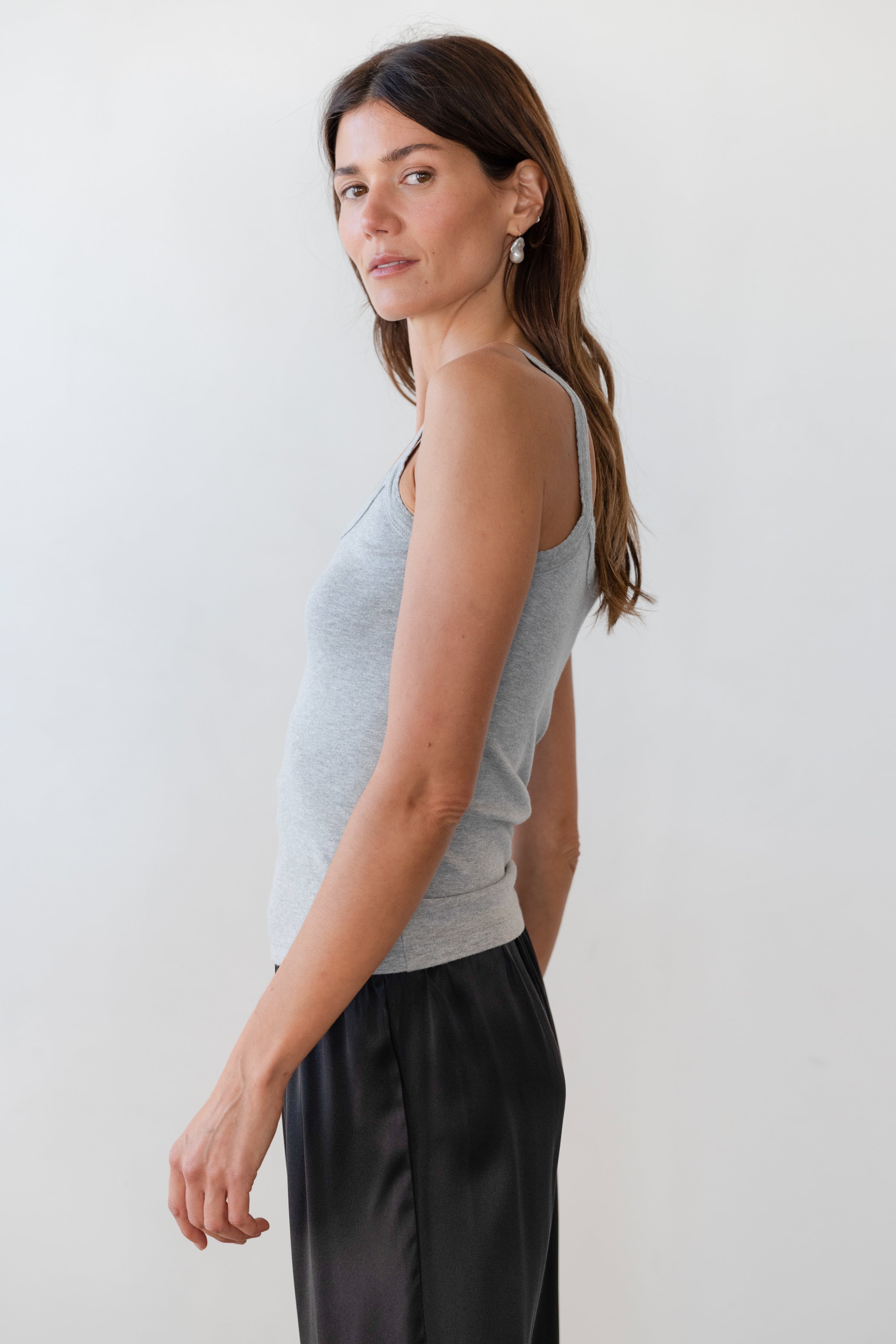 Women Heather Grey Baby Rib Scallop Tank